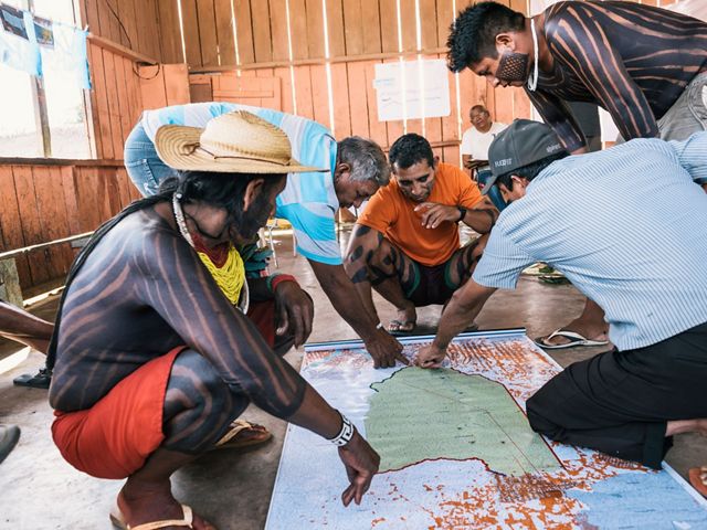 Xikrin people in Pot-Kro Village near Rio Bacaja. The leaders and the elders from all the Xikrin Villages met with the Conse